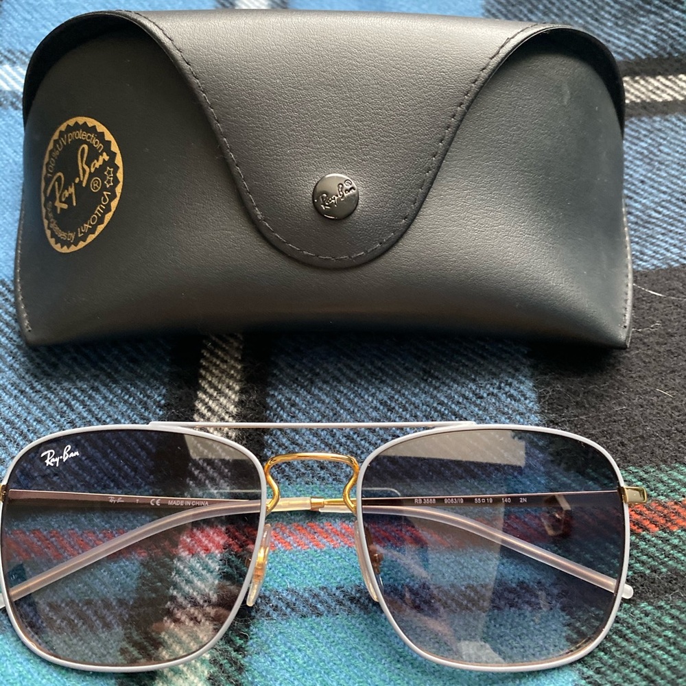 Ray Ban 3588 Gold And Gray Gradient Lens
